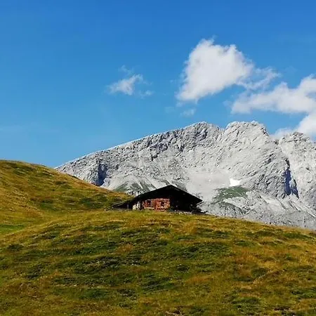 Dreilärchenhaus *